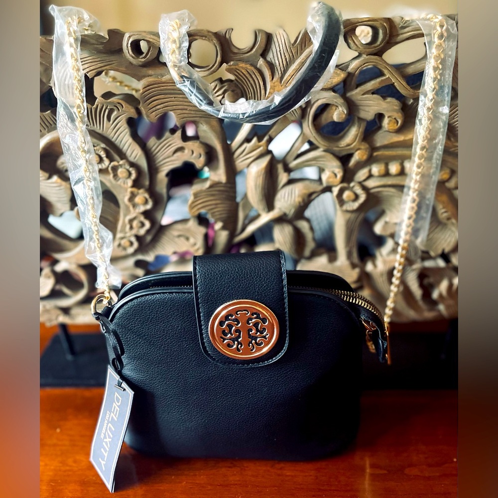 “Deluxity Los Angeles” Black Vegan Leather Crossbody Bag.  NWT - Picture 7 of 9